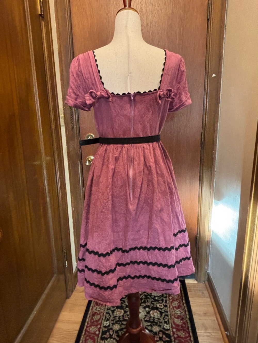 Unique Vintage Dusty Pink Midi Dress with Black Trim - Picture 2 of 5